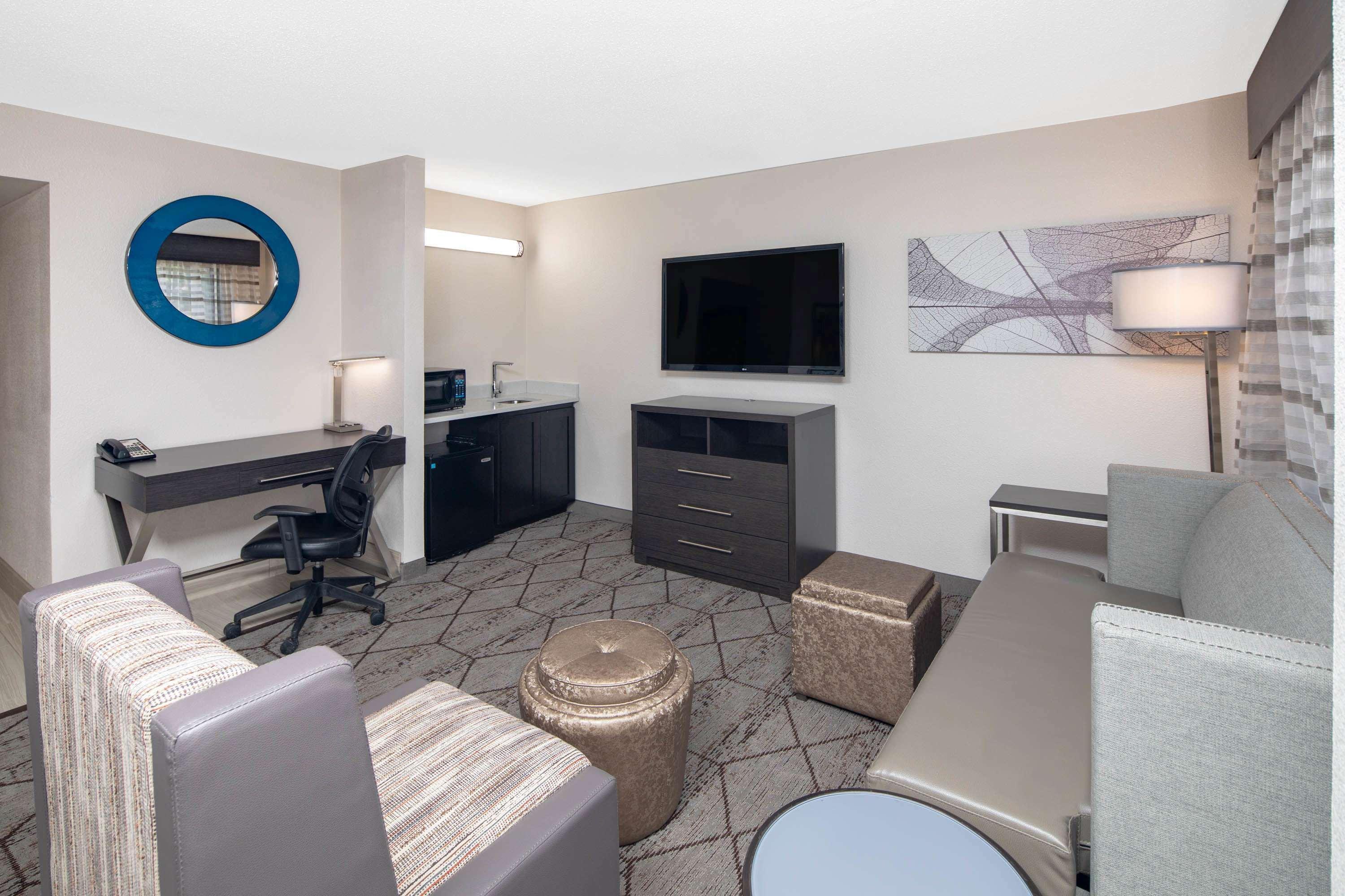 Wingate By Wyndham Greenville Airport Exterior photo